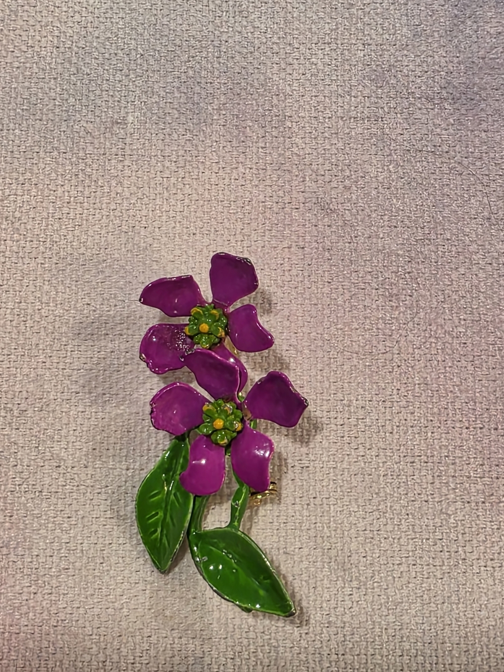 Vintage Bright Purple/Fucshia Enamel Flower Brooch - Picture 2 of 4